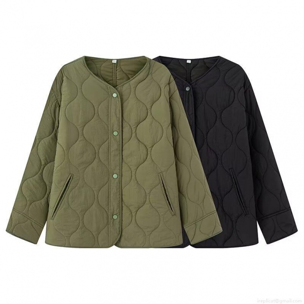 Women's Lightweight Quilted Padded Jacket Round Neck Long Sleeve Side Slit Loose Fit Solid Color Cotton Coat Casual Winter Warm Outerwear Women's Lightweight Quilted Padded Jacket Round Neck Long Sleeve Side Slit Loose Fit Solid Color Cotton Coat Casual Winter Warm Outerwear
