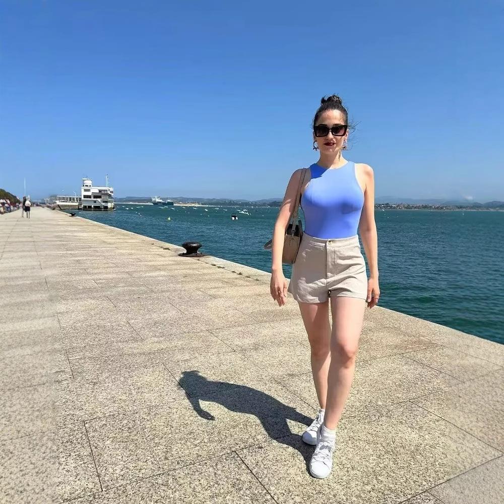 Women Sexy Sleeveless Bodysuit Halter Neck High Cut Slim Fit Stretchy Polyester Solid Color One Piece Jumpsuit For Women Streetwear Daily Party Wear