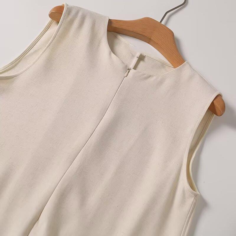 Women Sleeveless Linen Blend Loose Short Jumpsuit Minimalist Casual Romper With Pockets For Summer Daily Office Wear