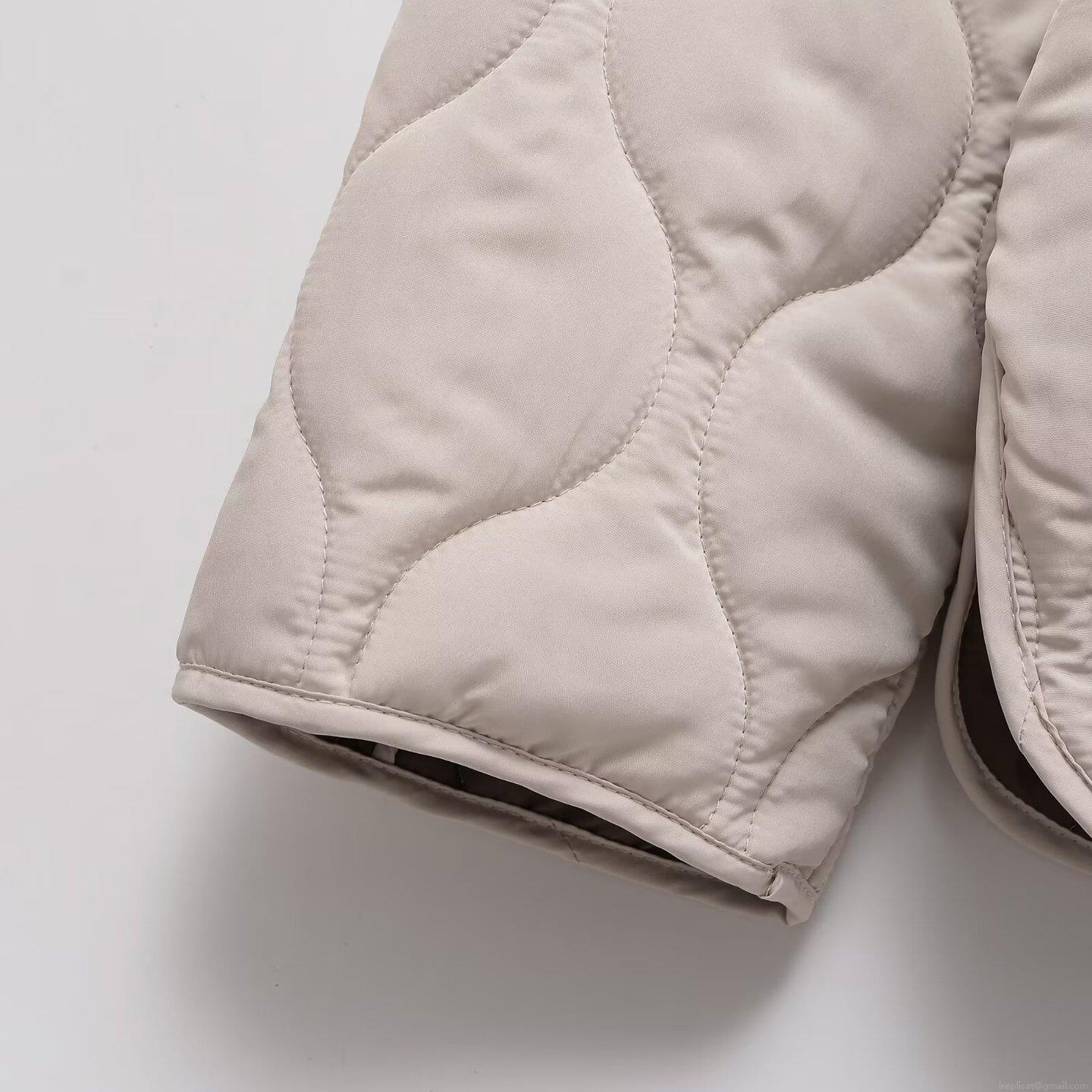 Women's Casual Wavy Quilted Padded Jacket Lightweight V-Neck Zipper Warm Puffer Coat With Pockets Loose Fit Solid Color Outerwear Clothing