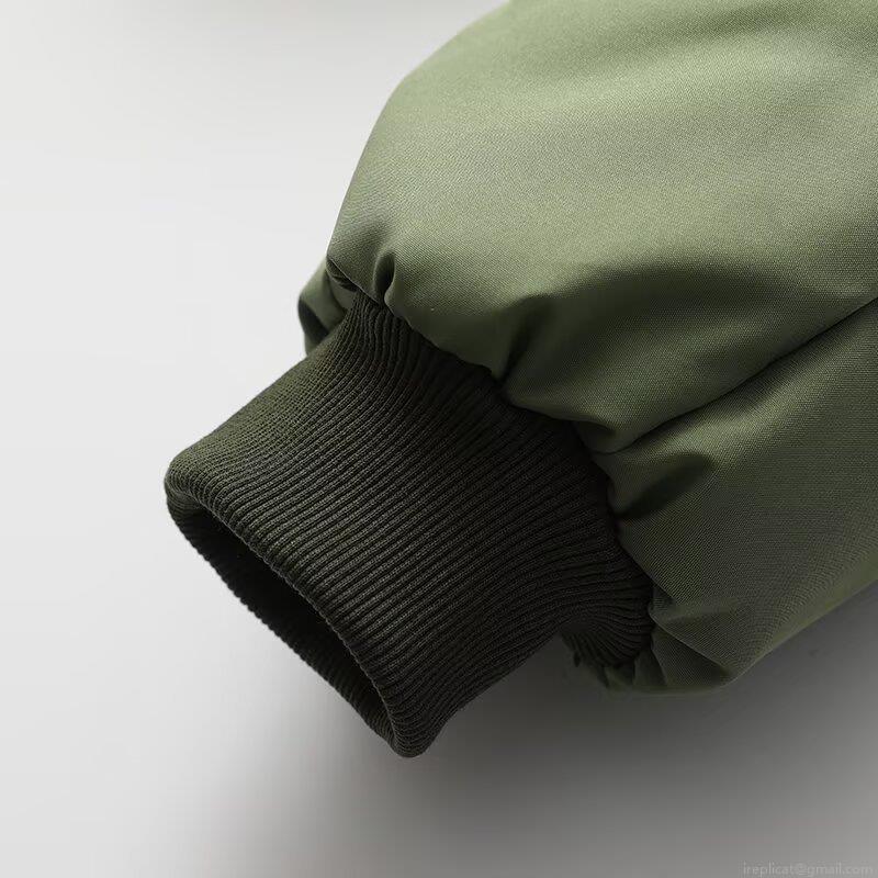 Women's Quilted Bomber Jacket Stand Collar Loose Fit Padded Outwear Casual Winter Warm Zip Up Coat With Pockets For Ladies