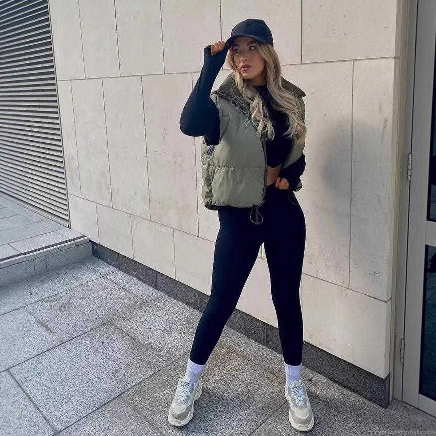 Women Short Puffer Vest Stand Collar Quilted Sleeveless Down Cotton Jacket Zipper Up Reversible Winter Warm Waistcoat For Streetwear Outdoor Casual Lady