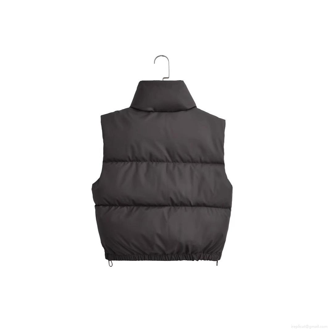 Women Stand-up Collar Puffer Vest Sleeveless Quilted Padded Gilet Warm Windproof Polyester Winter Waistcoat Casual Streetwear Short Outerwear With Drawstring Hem Solid Color