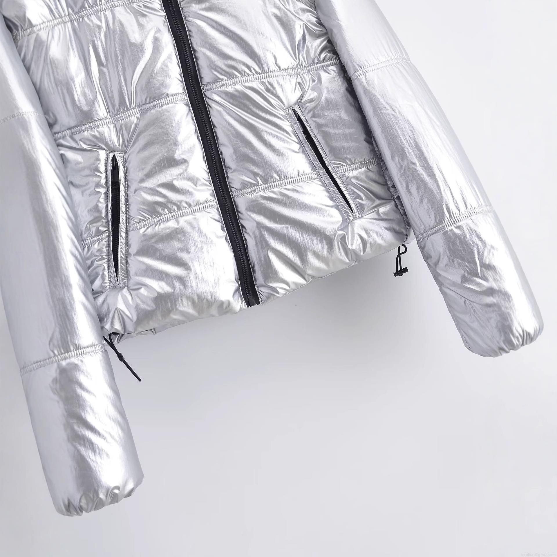 Women's Silver Metallic Hooded Puffer Jacket Shiny Padded Coat Short Winter Warm Outerwear Windproof Zip Up Quilted Jacket Women Streetwear Fashion