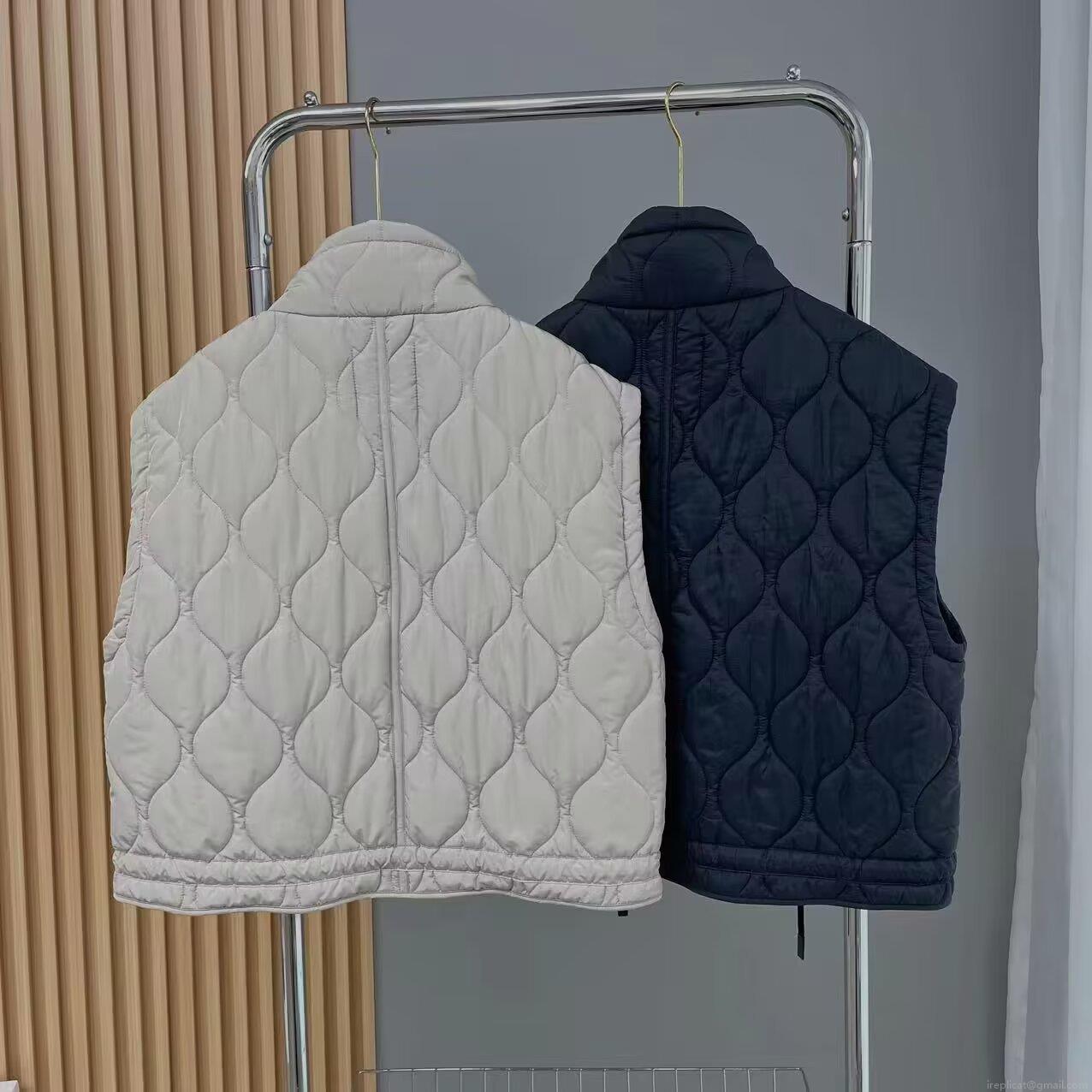 Women's Quilted Padded Vest Stand Collar Warm Polyester Gilet Casual Sleeveless Jacket With Drawstring Pockets For Autumn Winter Outside Wear