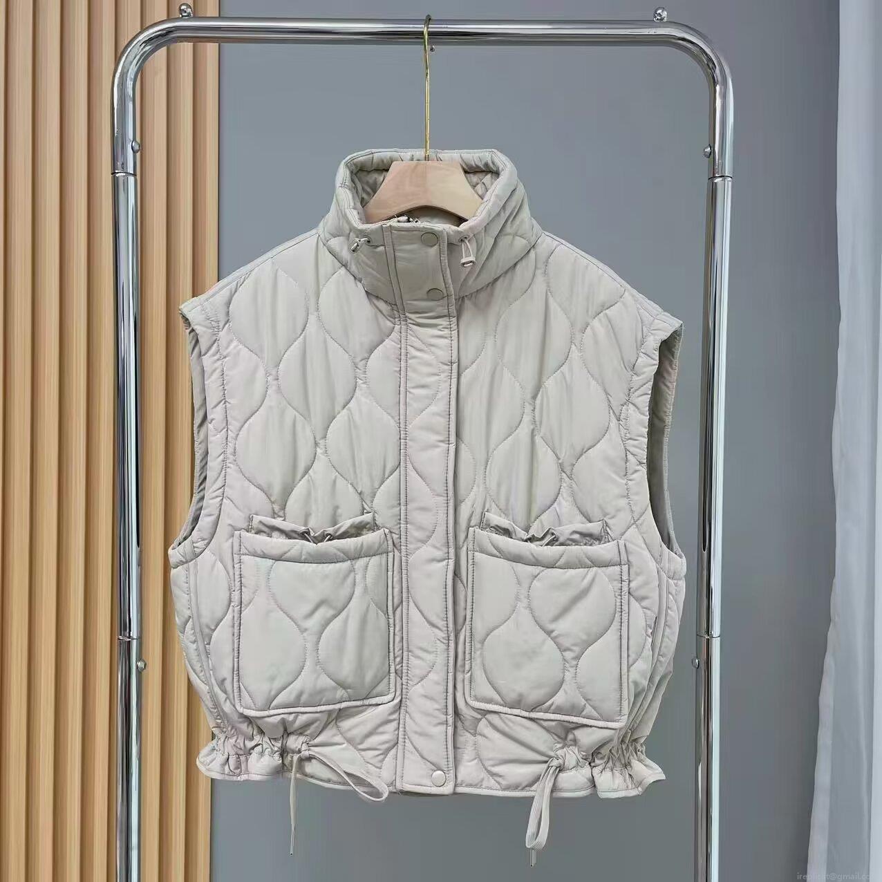 Women's Quilted Padded Vest Stand Collar Warm Polyester Gilet Casual Sleeveless Jacket With Drawstring Pockets For Autumn Winter Outside Wear